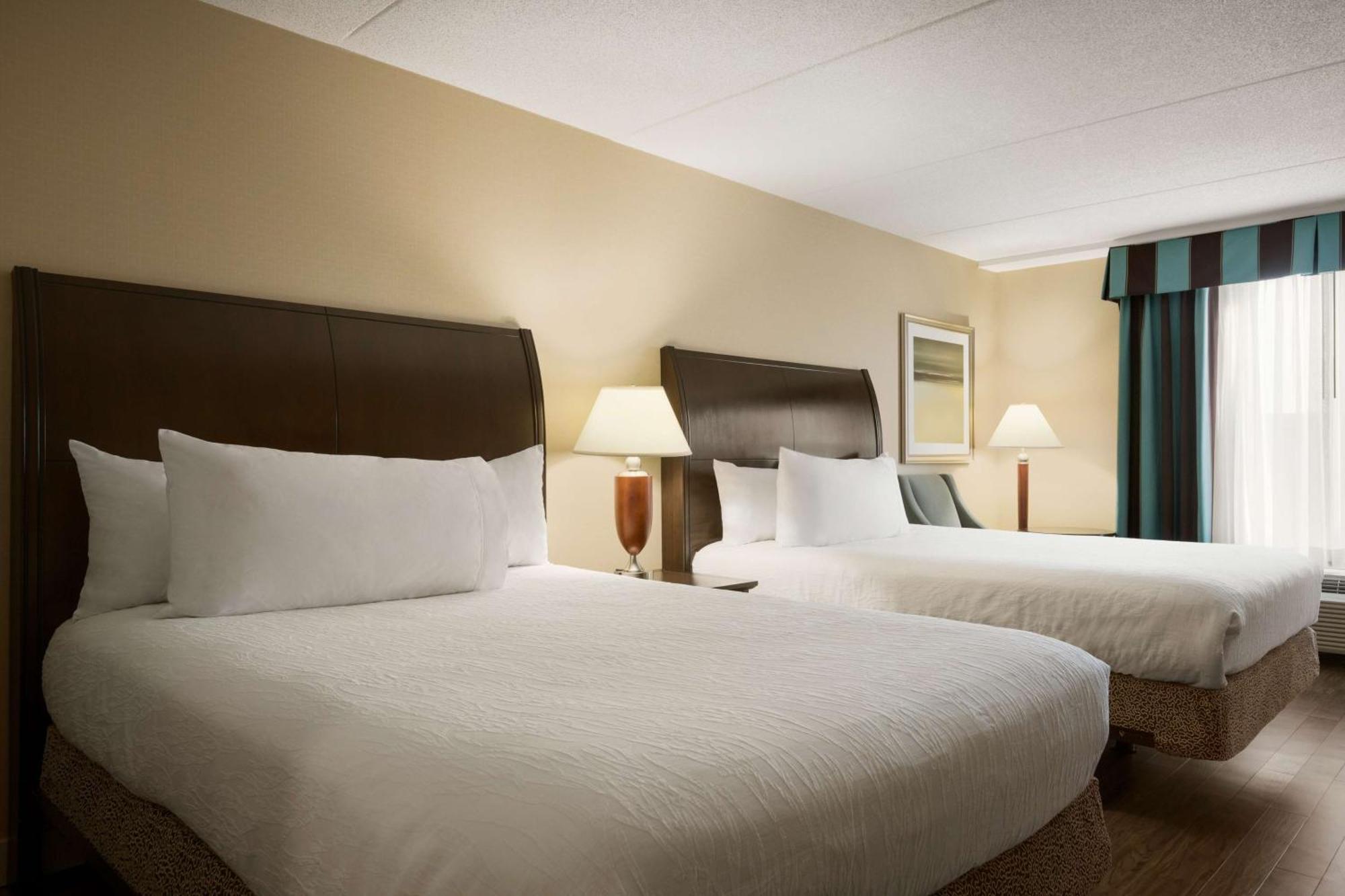 Hilton Garden Inn Toronto/Vaughan Exterior photo