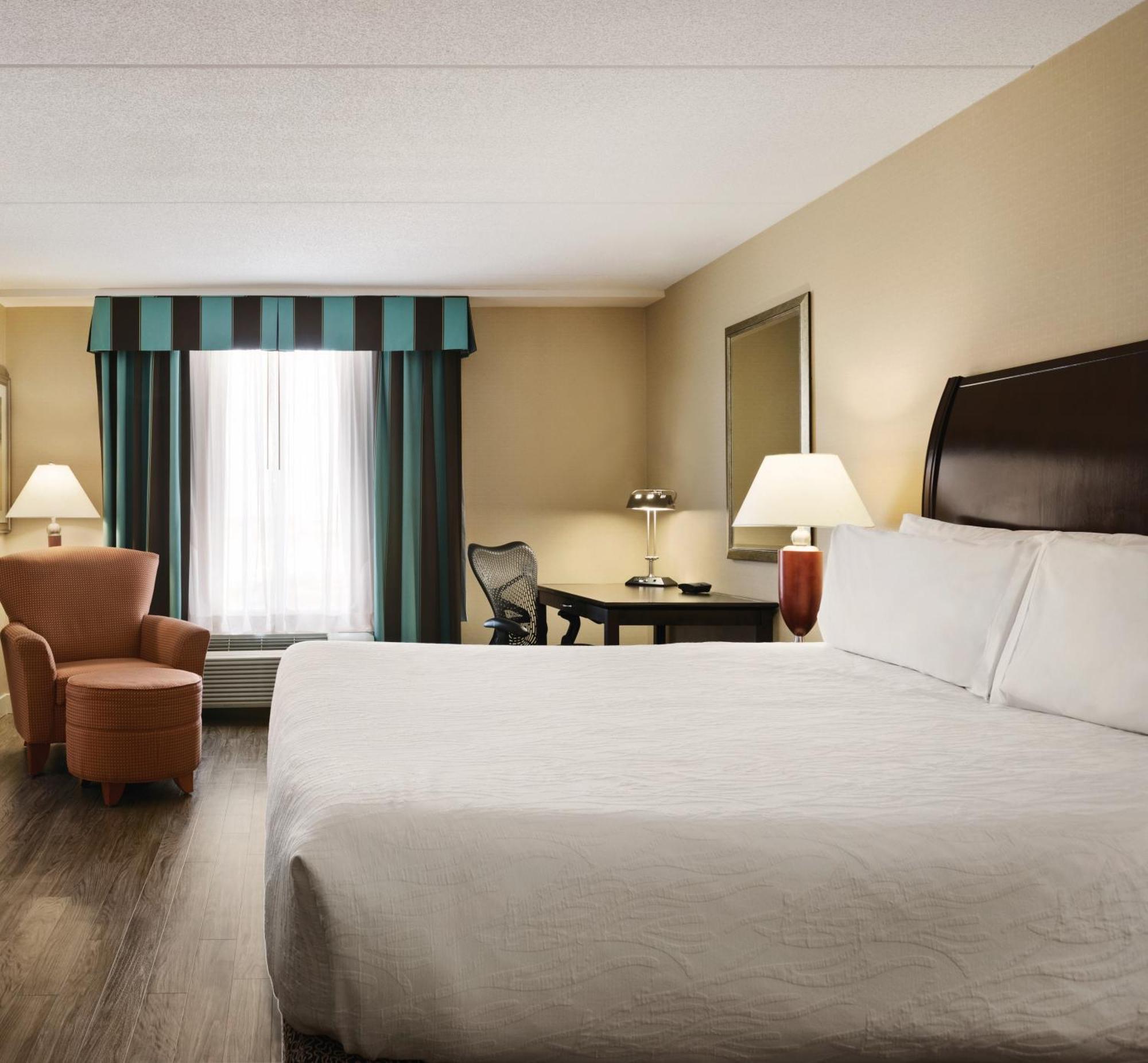 Hilton Garden Inn Toronto/Vaughan Exterior photo